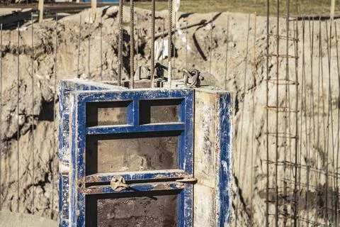 Monolithic foundation formwork. Forms vertical formwork structures Stock-Fotos