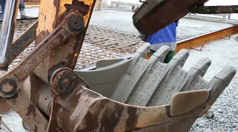 The monolithic pouring of the foundation Stock Footage 61524307