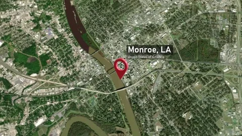 Monroe City Map Zoom (LA, USA) from Space to Earth Video stock 296006156