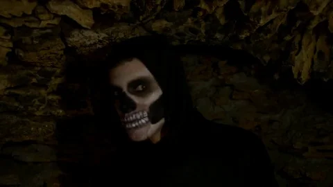 Monster in dark castle Vídeos de archivo 69204788