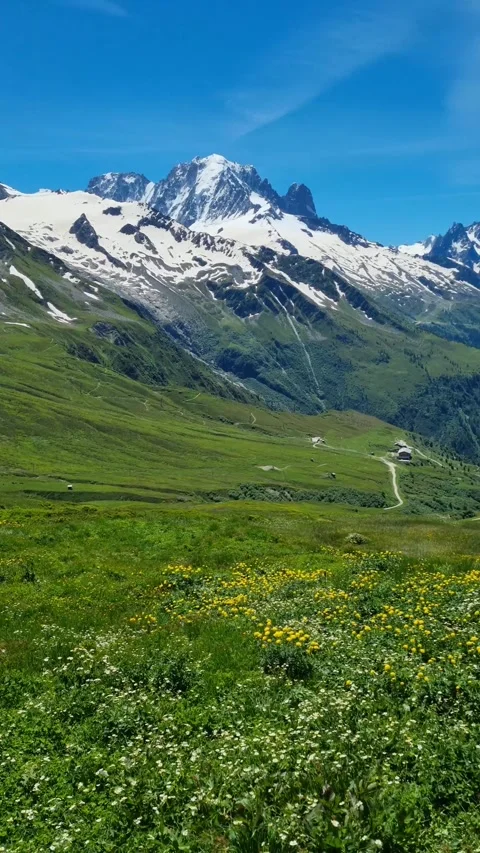 Mont Blanc, Mont Blanc Massif, Chamonix, Alps, France Video stock 284453053