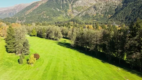 Mont-Blanc Mountain Golf Course in Chamonix, French Alps 스톡 동영상 319969436