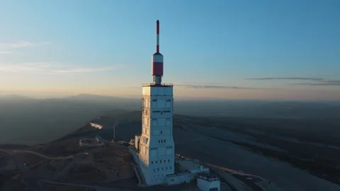 Mont Ventoux - Close Circular Flight Around Antenna at Sunrise - 4K Vidéo 276103064