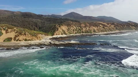 Monte de oro state beach central california coast aerial view cirlcing Trim  Vídeo Stock 150723656