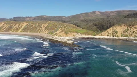 Monte de oro state beach central california coast aerial view cirlcing Trim  Vídeo Stock 150723685