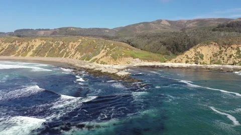 Monte de oro state beach central california coast aerial view cirlcing Trim  Vídeo Stock 165190634