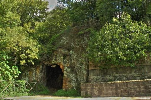 Monterano cave Stock-Fotos