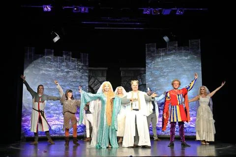  Monty Python s Spamalot, Andreas Goebel, Julia Fechter, Alexander Plein, ... Photos