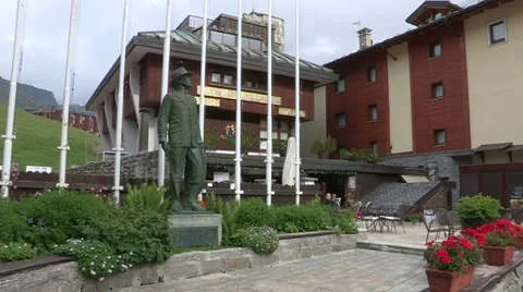 Monument in Cervinia Stock Footage 33061628