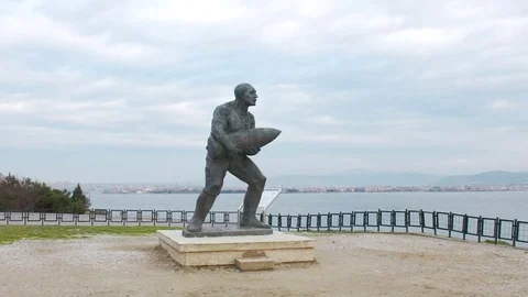  Monument of famous Turkish Corporal, Seyit Cabuk (Seyit Onbasi)  Stock Footage 79952753