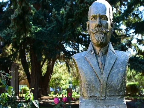 The monument of Francisco Pascasio Moreno in El Calafate Stock Footage