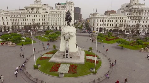 Monument to Jose de San Martin on the Plaza San Martin in Lima, Peru Stock Footage