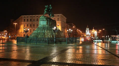 Monument to Khmelnitsky in Kiev, Ukraine Stock-Footage 37569649