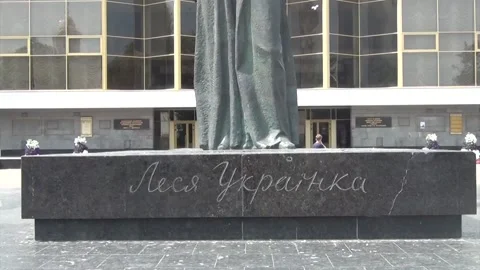 Monument to Lesya Ukrainka Stock Footage 164464131