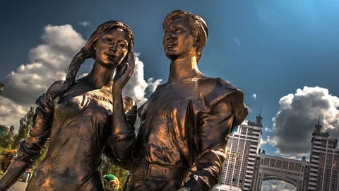 Monument to lovers Stock Footage 88073649