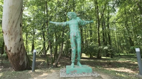Monument of Michael Jackson in Musicians Park. Shekvetili, Georgia - Slider shot 库存影片 150974465