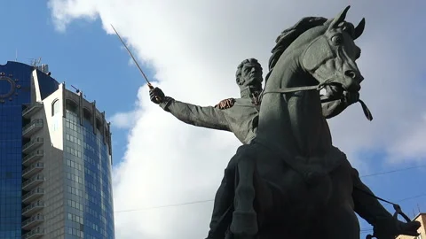 Monument to Peter Bagration in Moscow. Video stock 141601660