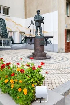 Monument to Russian engineer near a Technical university in Samara, Russia Stock Photos