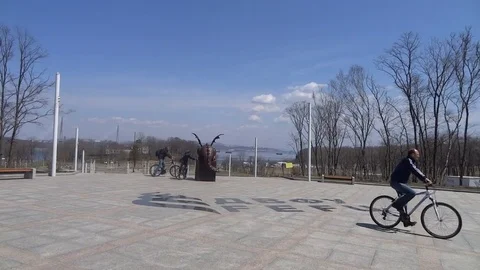 Monument to science Vídeo Stock 74713665