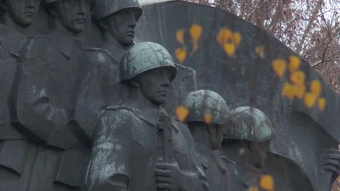 Monument to the soldiers_5 库存影片 82701339
