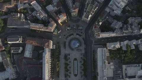 Monument statue at the Independence Square in Kyiv. Ukraine. Aerial. Summer Vidéo 200987405