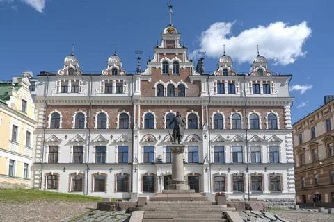Monument to Thorgils Knutsson on the background of the Old Town Hall. Vyborg Фото