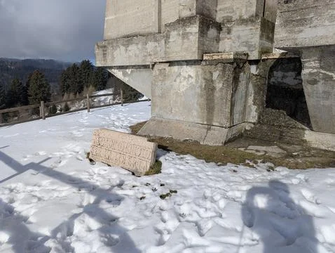 Monument to the unknown fallen on Mount Corno 库存照片