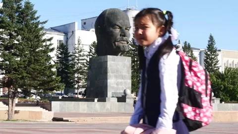 Monument to V. I. Lenin on the Soviet Square in Ulan-Ude. Видео 285380545