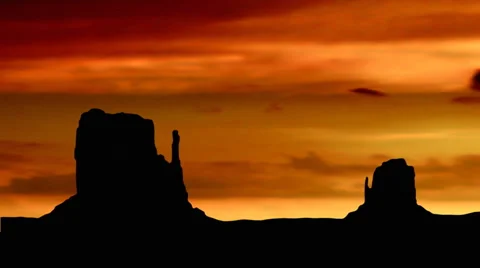 Monument valley dusk Stock Footage 931883