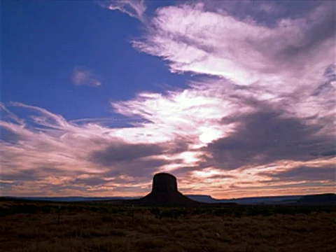 Monument Valley Mesa Sunset Clouds 320x240 動画素材 537709