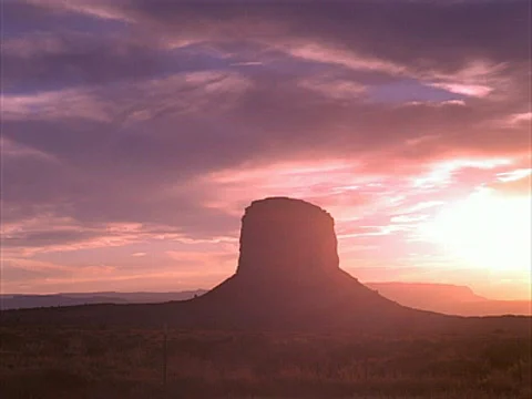 Monument Valley Mesa Sunset Clouds 400x300 Vidéo 537789