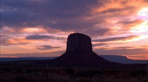 Monument Valley Mesa Sunset Clouds HD Vidéo 537851