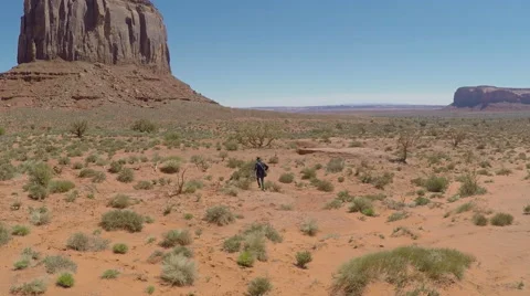 Monument Valley running shot Stock-Footage 50562889