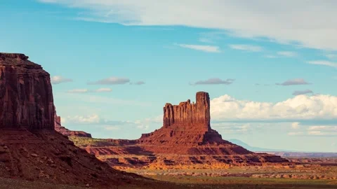 Monument Valley Twilight Clouds Time Lapse Stockbeeldmateriaal 337250004
