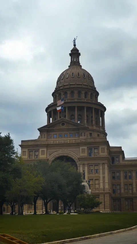 Monumental facade of a capitol in Texas Video stock 257871625