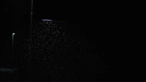 Moody streetlight during snowfall Vídeo Stock 268014153