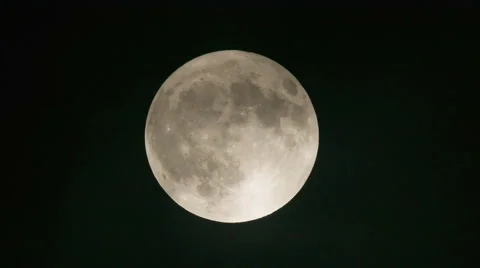 Moon and clouds Video stock 1041827