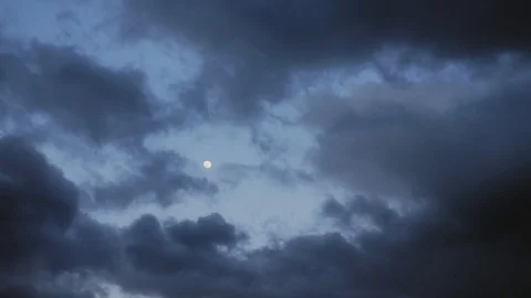 Moon and clouds Video stock 102122769