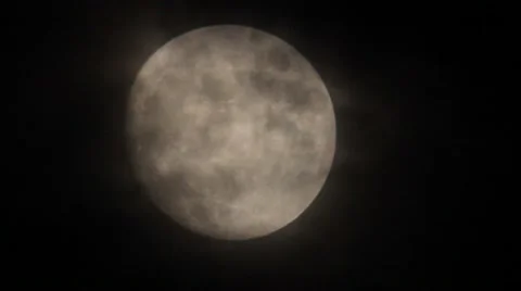 Moon and Drifting Clouds, slow motion Vidéo 6541861