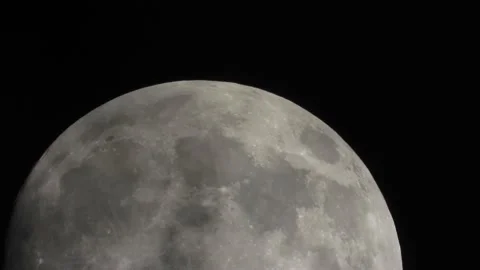 Moon with clouds, superzoom Stock Footage 154847600