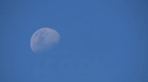 Moon coming into focus Video stock 46379613