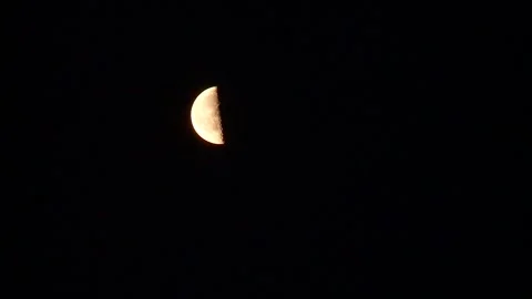 Moon crescent time-lapse in the night sky 스톡 동영상 336852187