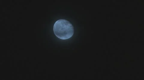 Moon with dark clouds 10-14-2011 Видео 8845314
