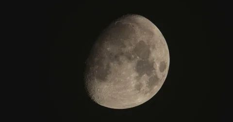 Moon on dark sky - 2 Stock-Footage 97072450