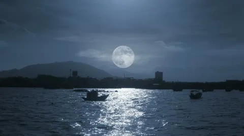 Moon light. Sea. Stockbeeldmateriaal 21438930