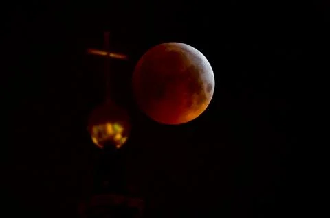 Moon lunar eclipse in Dresden Lunar eclipse in Dresden, Germany - 21 Jan 2019 Fotos Stock