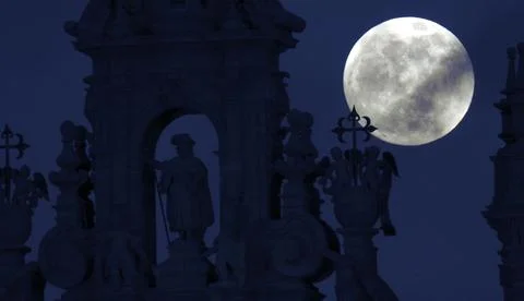 Moon lunar eclipse in Santiago de compostela, Spain - 20 Jan 2019 Fotos Stock