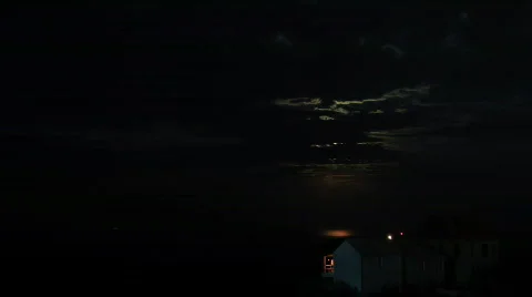 Moon out Stock-Footage 784402