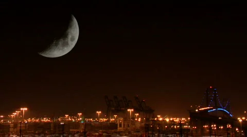 Moon over Bridge ws Stock-Footage 725890