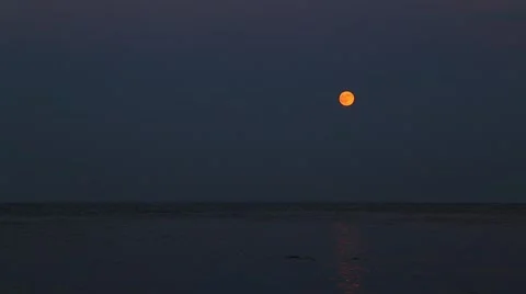 Moon over the sea 스톡 동영상 40088868